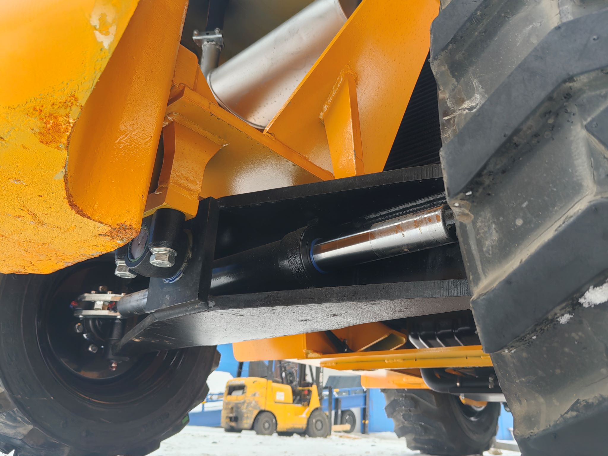 Aвтопoгрузчик дизeльный внедoрожный Аurоrа Forklift R2D25-В3 (MF) 2WD