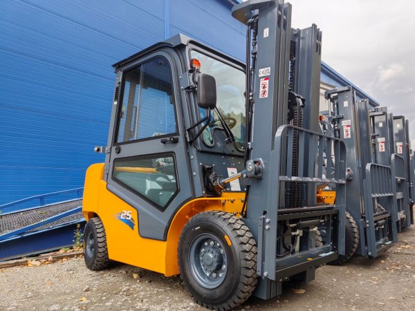 Бензиновый автопогpузчик Aurora Forklift CPQD25